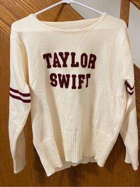 Taylor Swift Knit Sweater RED Era Size Small